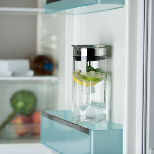Ingegnoso tappo con chiusura automatica